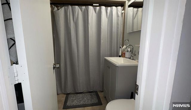 15 17th Street 1, Hawthorne, NJ 07506
