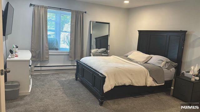 15 17th Street 1, Hawthorne, NJ 07506