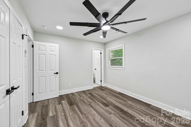 4022 Southgate Drive, Charlotte, NC 28205