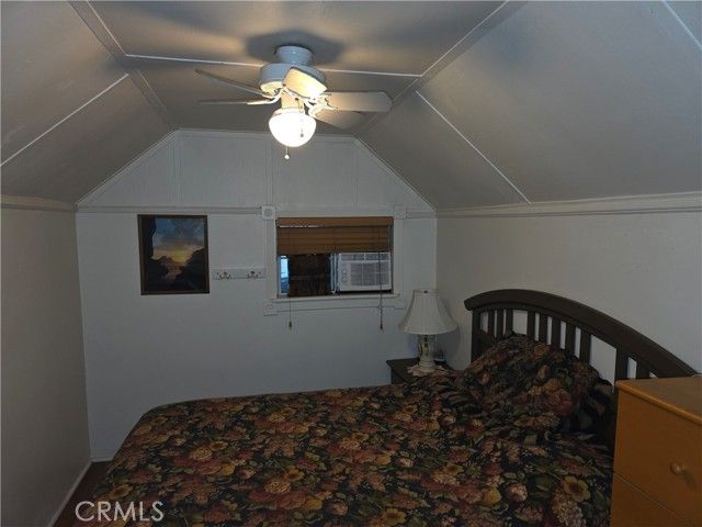 2606 Whispering Pines Way, Running Springs, CA 92382