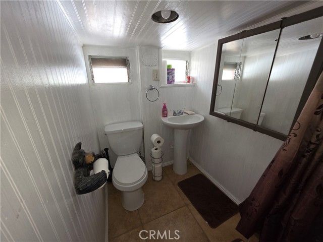 2606 Whispering Pines Way, Running Springs, CA 92382