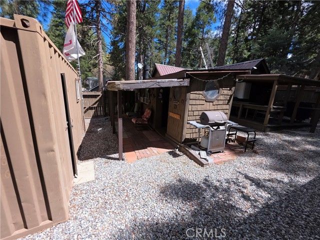 2606 Whispering Pines Way, Running Springs, CA 92382