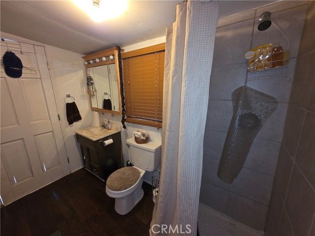 2606 Whispering Pines Way, Running Springs, CA 92382