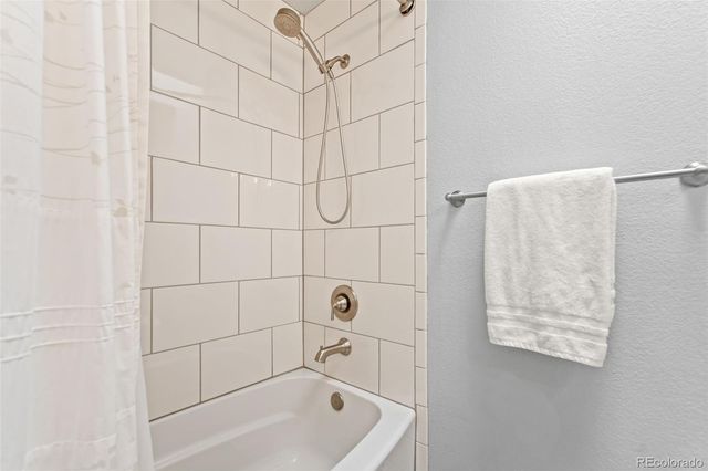 840 E Dogwood Avenue, Centennial, CO 80121