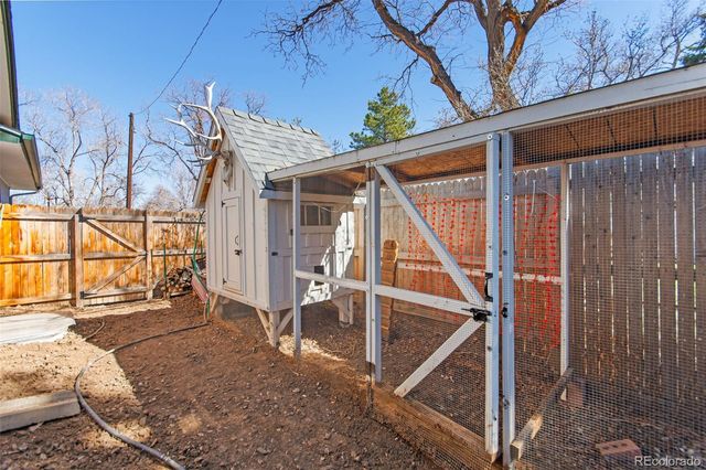 840 E Dogwood Avenue, Centennial, CO 80121