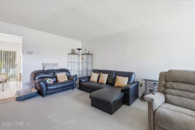 8 Stuart Drive 4, Freehold, NJ 07728