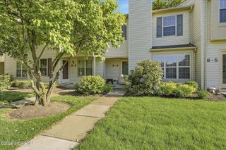 8 Stuart Drive 4, Freehold, NJ 07728