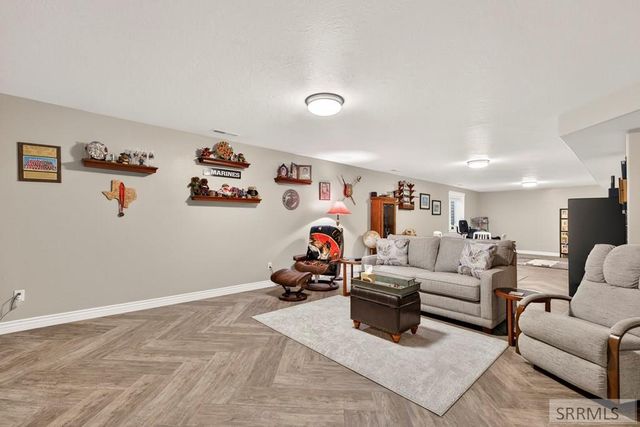 660 Regency Lane, Idaho Falls, ID 83402