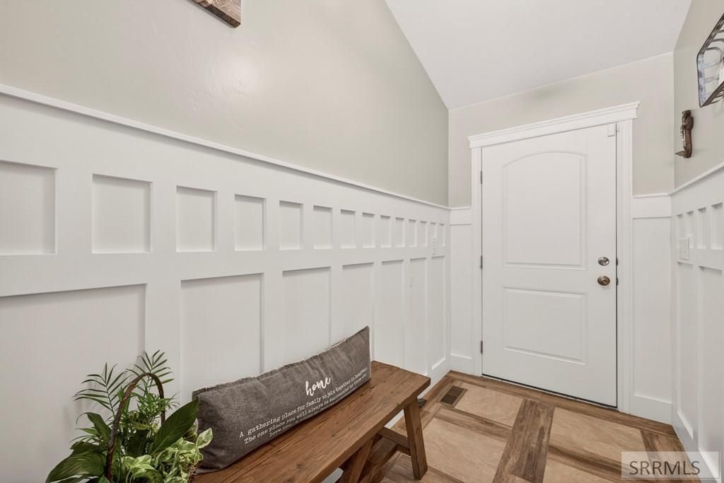 Image 7 of property listing at 660 Regency Lane, Idaho Falls, ID 83402