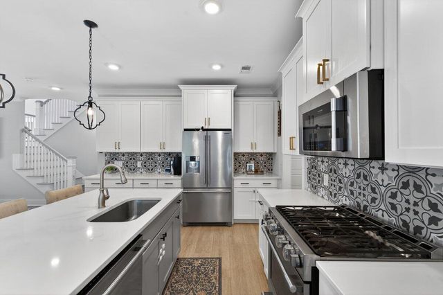 386 Oak Park Street, Summerville, SC 29486