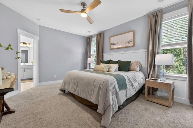 386 Oak Park Street, Summerville, SC 29486