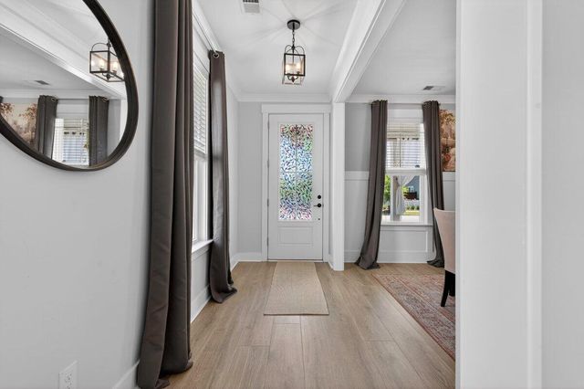386 Oak Park Street, Summerville, SC 29486