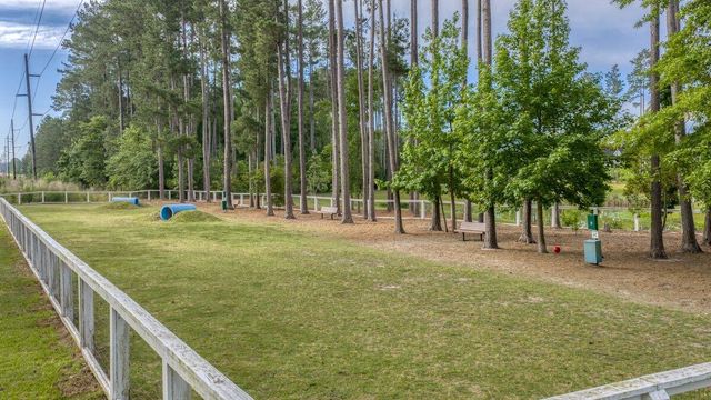 386 Oak Park Street, Summerville, SC 29486