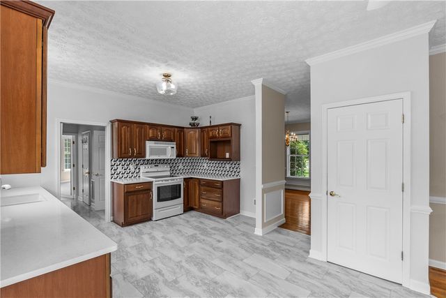 172 Oaklawn Road, Pelzer, SC 29669