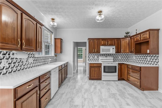 172 Oaklawn Road, Pelzer, SC 29669
