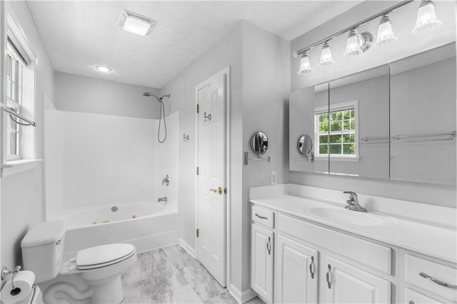 172 Oaklawn Road, Pelzer, SC 29669