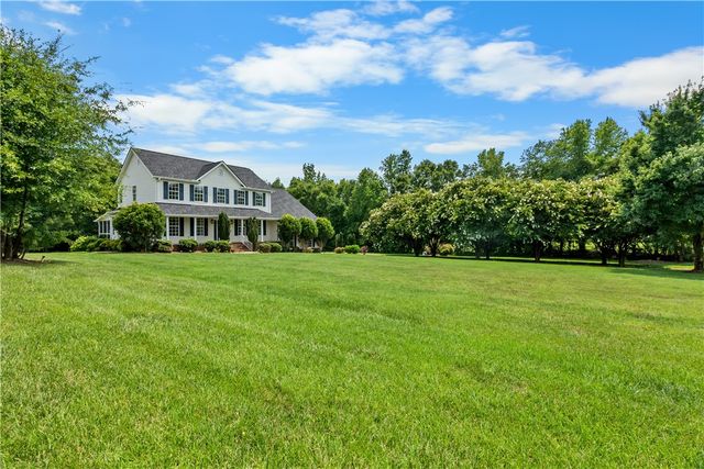 172 Oaklawn Road, Pelzer, SC 29669