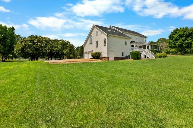 172 Oaklawn Road, Pelzer, SC 29669