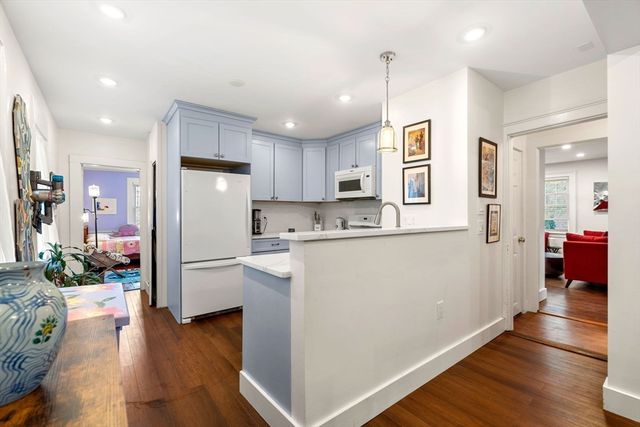 10 Daniels Street 2, Salem, MA 01970
