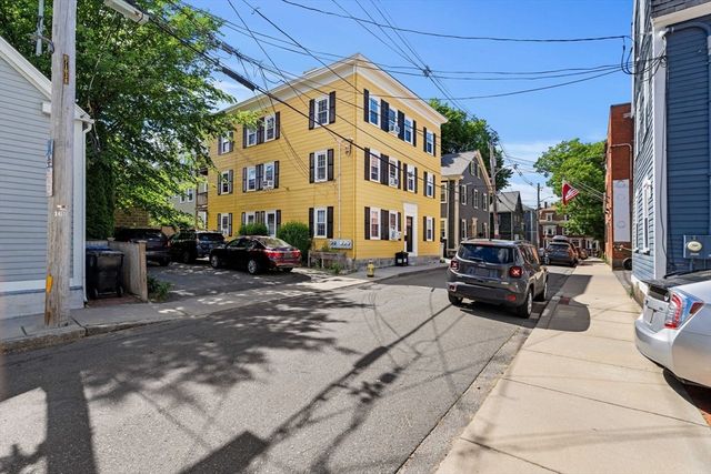 10 Daniels Street 2, Salem, MA 01970