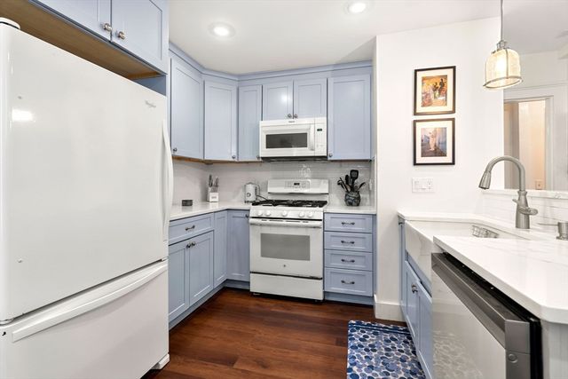 10 Daniels Street 2, Salem, MA 01970