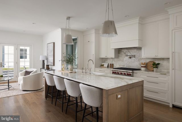 3543 ALBEMARLE ST NW, Washington, DC 20008