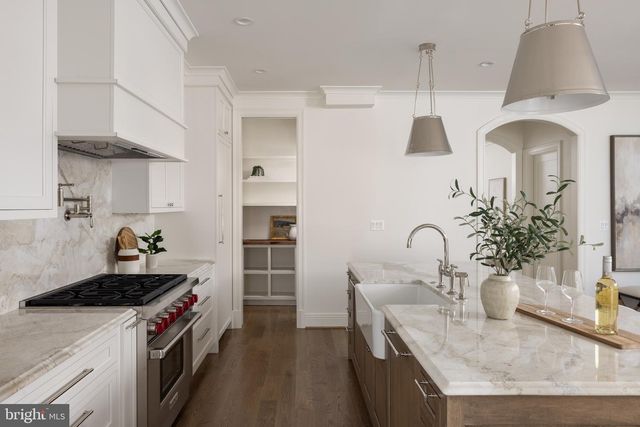 3543 ALBEMARLE ST NW, Washington, DC 20008