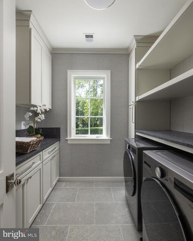 3543 ALBEMARLE ST NW, Washington, DC 20008