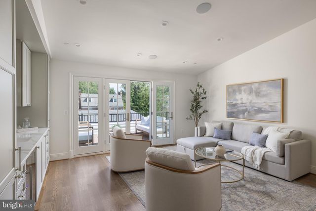 3543 ALBEMARLE ST NW, Washington, DC 20008