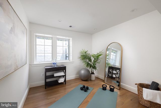 3543 ALBEMARLE ST NW, Washington, DC 20008
