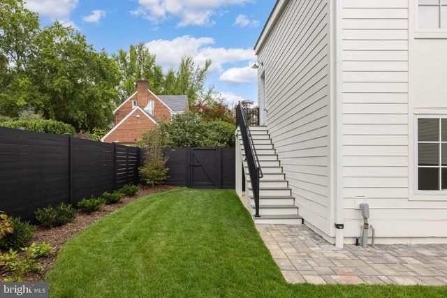 3543 ALBEMARLE ST NW, Washington, DC 20008