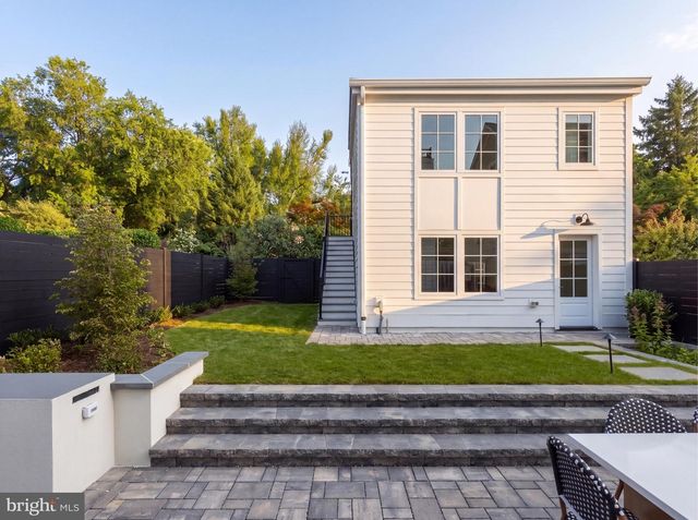 3543 ALBEMARLE ST NW, Washington, DC 20008