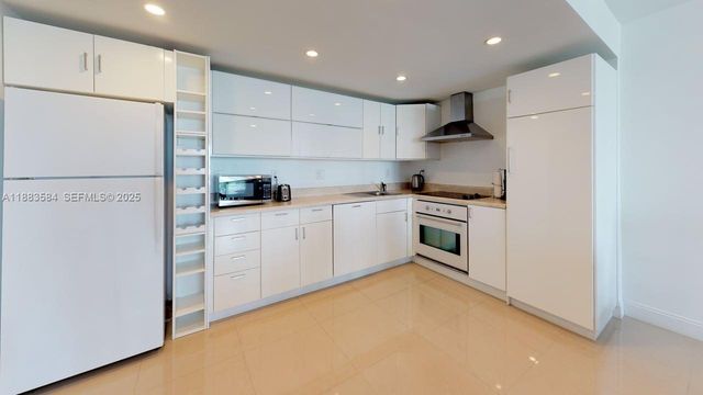 19370 Collins Avenue 620, Sunny Isles Beach, FL 33160