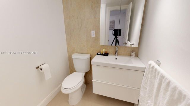 19370 Collins Avenue 620, Sunny Isles Beach, FL 33160