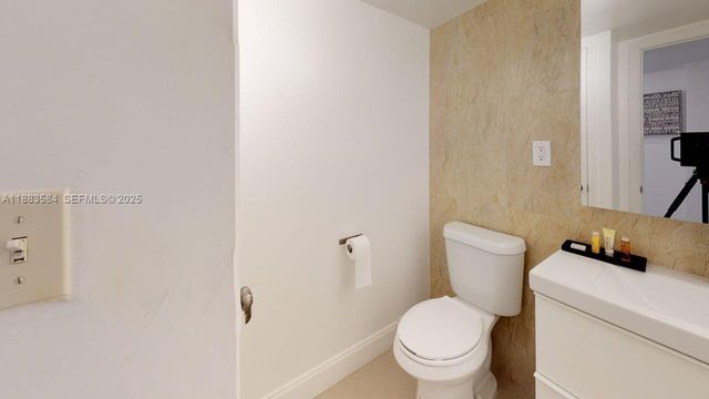 19370 Collins Avenue 620, Sunny Isles Beach, FL 33160