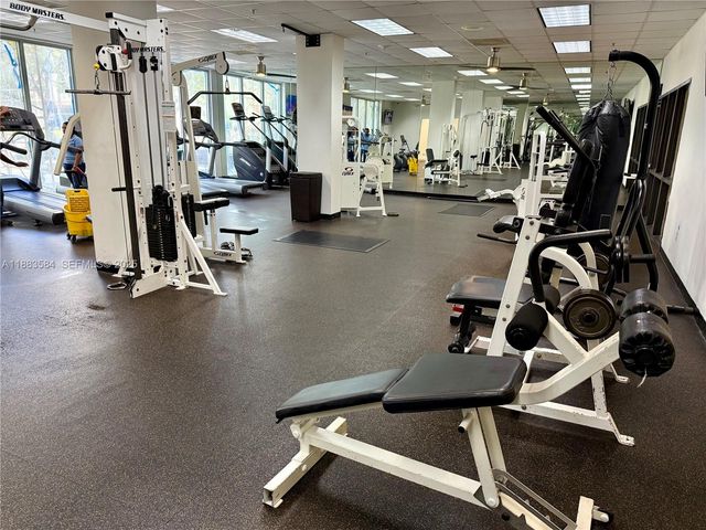 19370 Collins Avenue 620, Sunny Isles Beach, FL 33160