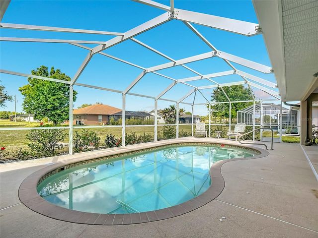 70 CLUBHOUSE ROAD, Rotonda West, FL 33947