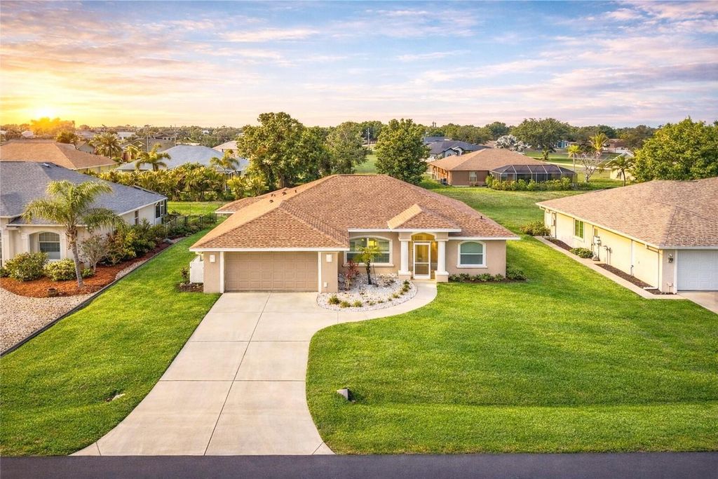 70 CLUBHOUSE ROAD, Rotonda West, FL 33947