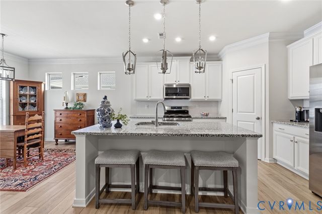 6613 Southwalk Hts, Moseley, VA 23120