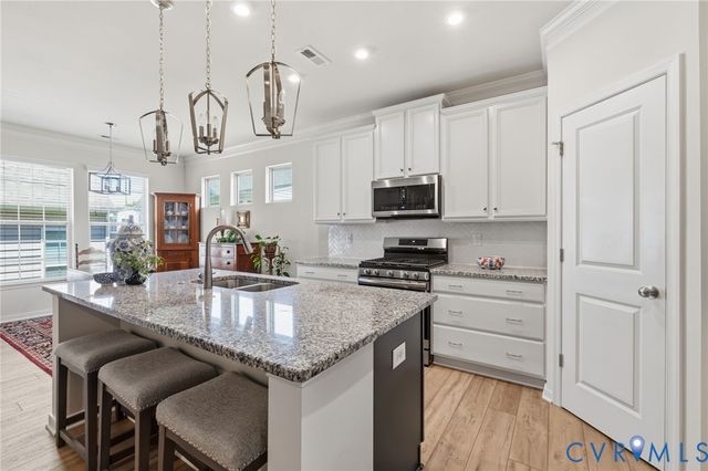 6613 Southwalk Hts, Moseley, VA 23120