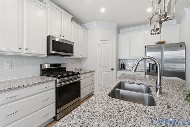 6613 Southwalk Hts, Moseley, VA 23120