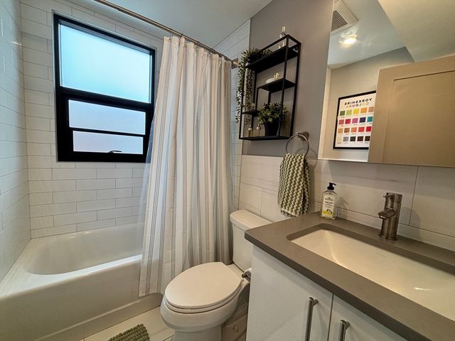 244 Hanover St. 510, Boston, MA 02113