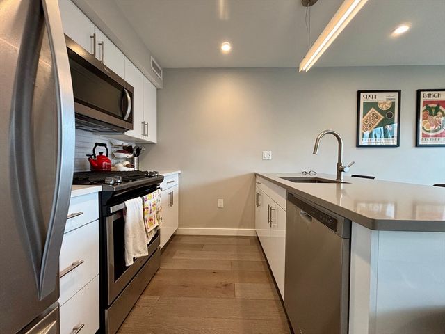 244 Hanover St. 510, Boston, MA 02113