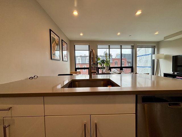 244 Hanover St. 510, Boston, MA 02113