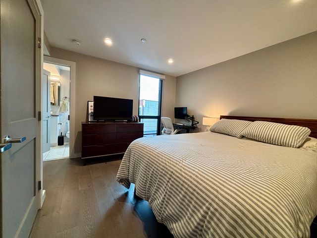 244 Hanover St. 510, Boston, MA 02113