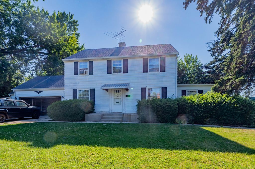 310 N Fletcher Avenue, Mount Morris, IL 61054