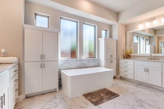 1403 Laurel Green Court, Arlington, TX 76005