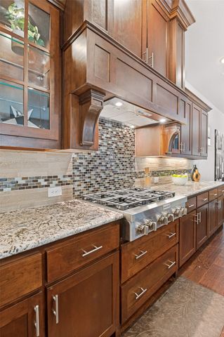 1403 Laurel Green Court, Arlington, TX 76005