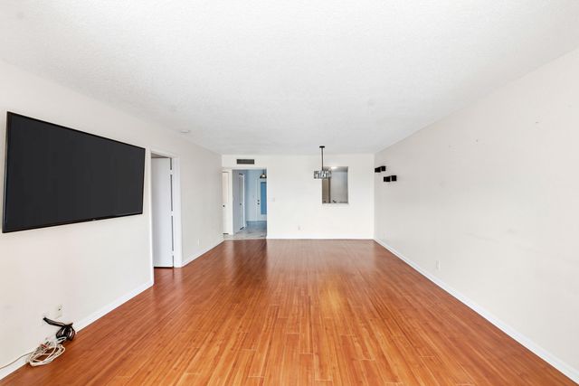 1650 NW 80th Avenue Apt 204, Margate, FL 33063