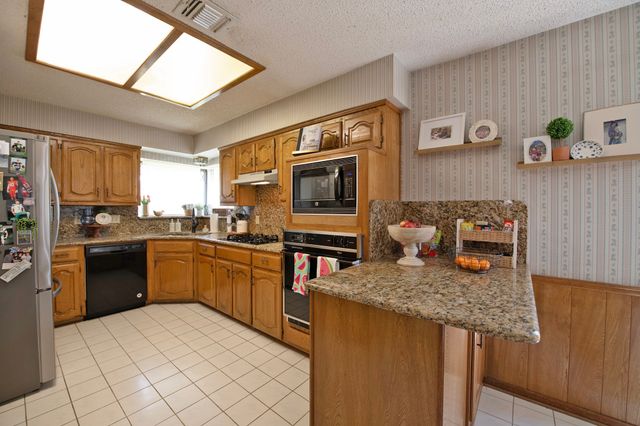 4709 Knollview Lane, Mesquite, TX 75150
